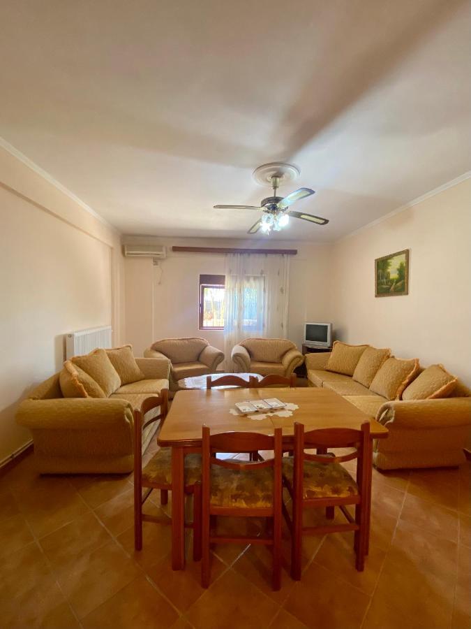 Family Apartments Sarande Exterior photo