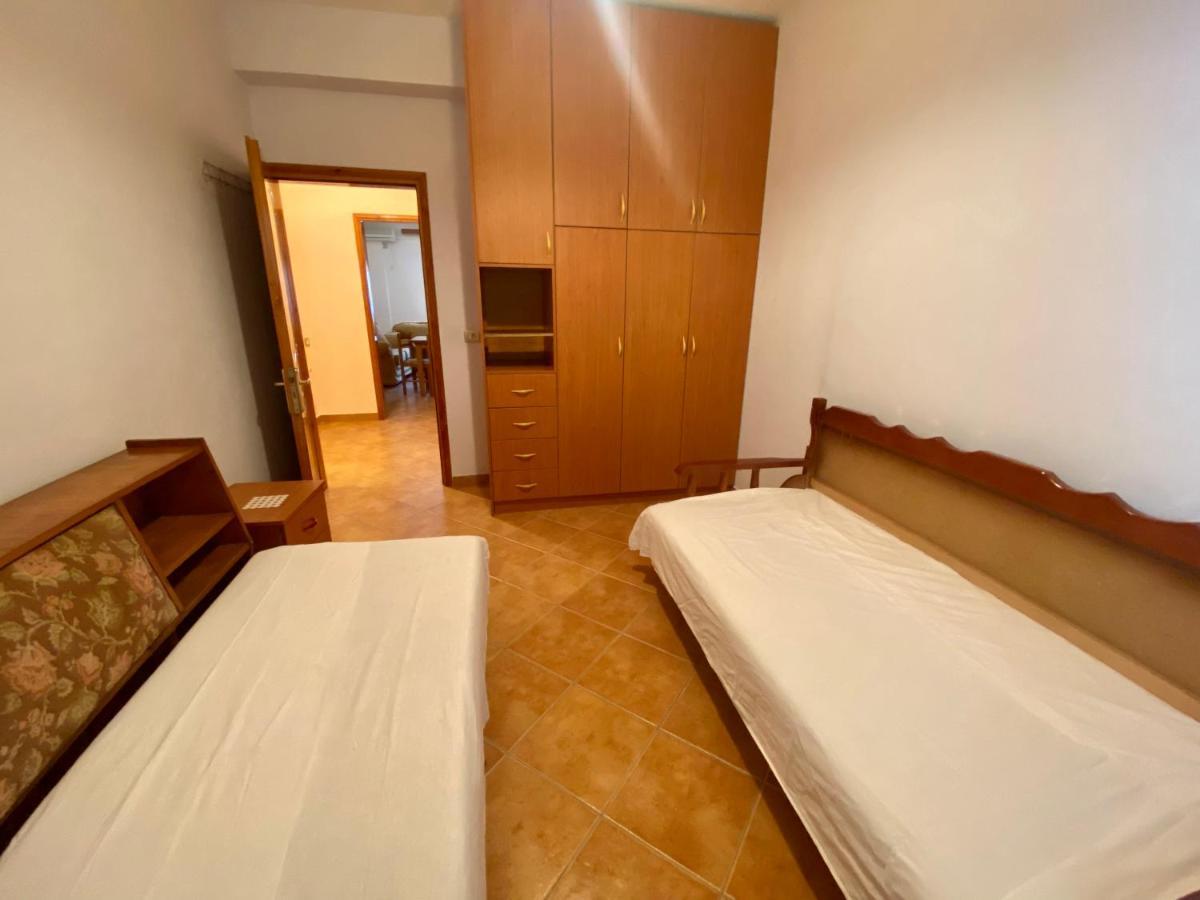 Family Apartments Sarande Exterior photo